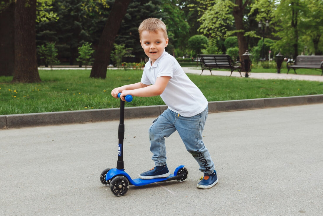 Как выбрать детский самокат: 3 совета родителям