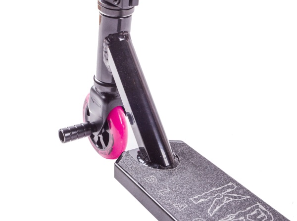 Самокат Haevner Kraft Black Edition черный/розовый Самокат Haevner Kraft Black Edition черный/розовый